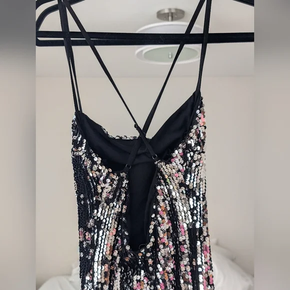 Sequin Bodycon Dress Size M - Picture 6 of 9